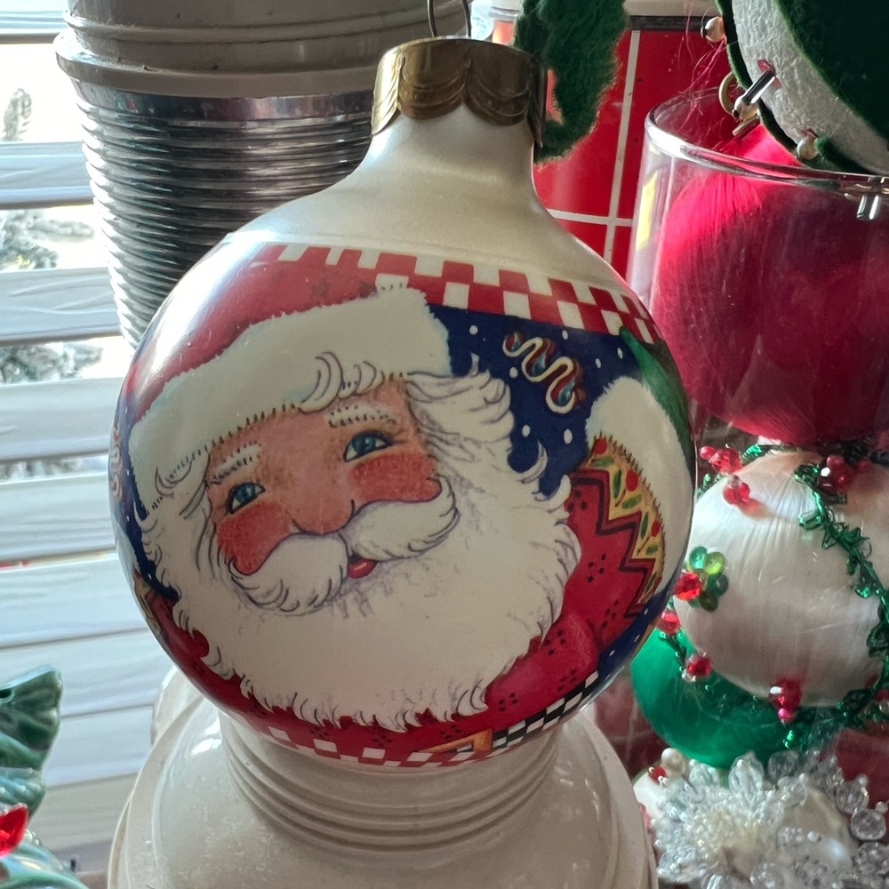 1995 Mary Engelbreit Hallmark keepsake ornament in original box.